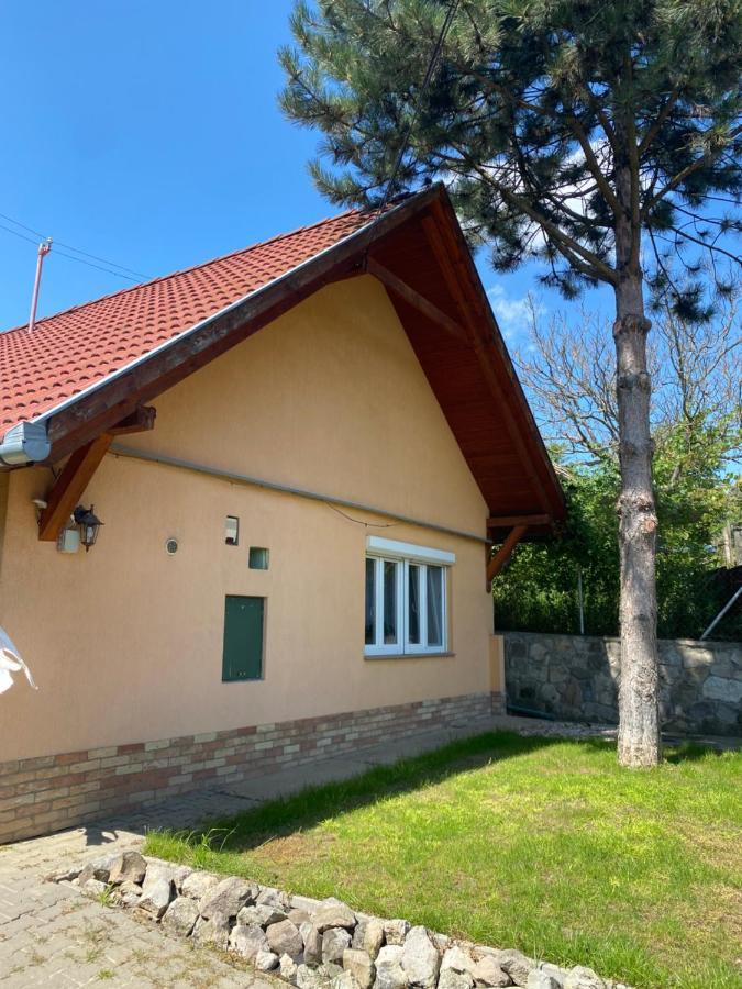 Appartamento Vityesz Vendégház ** Chl'aba Esterno foto