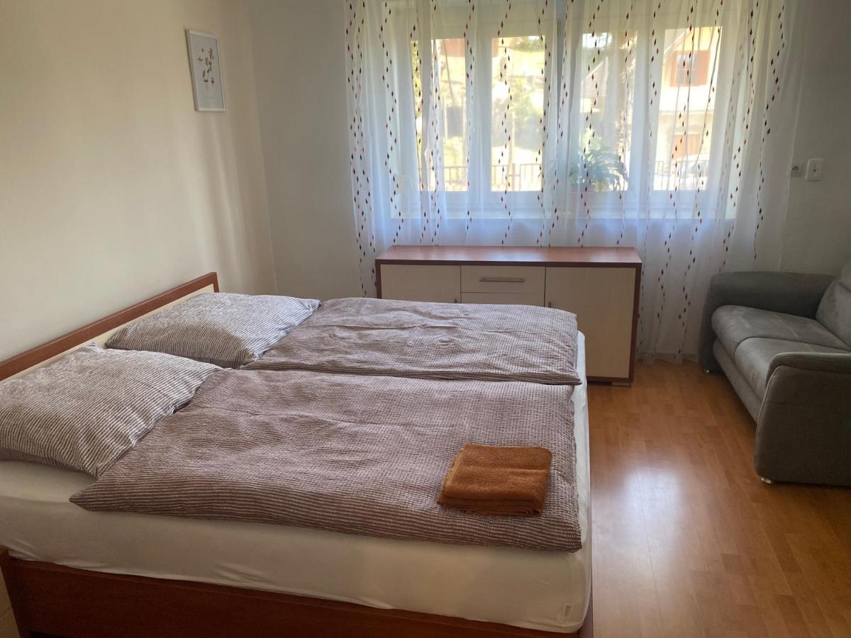 Appartamento Vityesz Vendégház ** Chl'aba Esterno foto