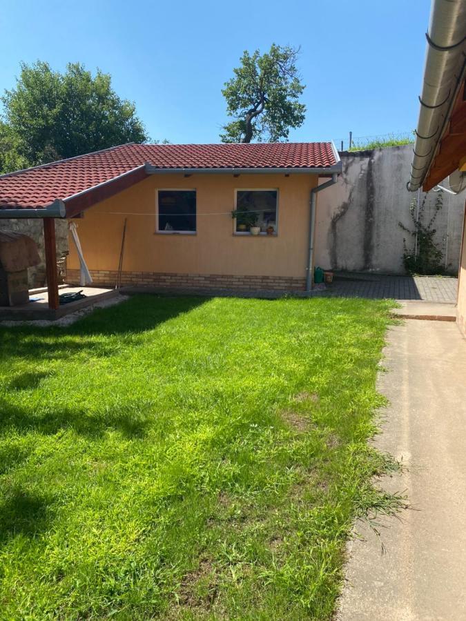 Appartamento Vityesz Vendégház ** Chl'aba Esterno foto